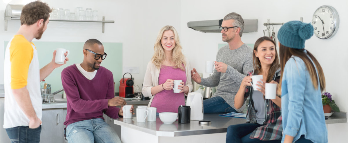 Mitarbeiterküche - Kaffee und Tee mit gefiltertem Wassertrinken